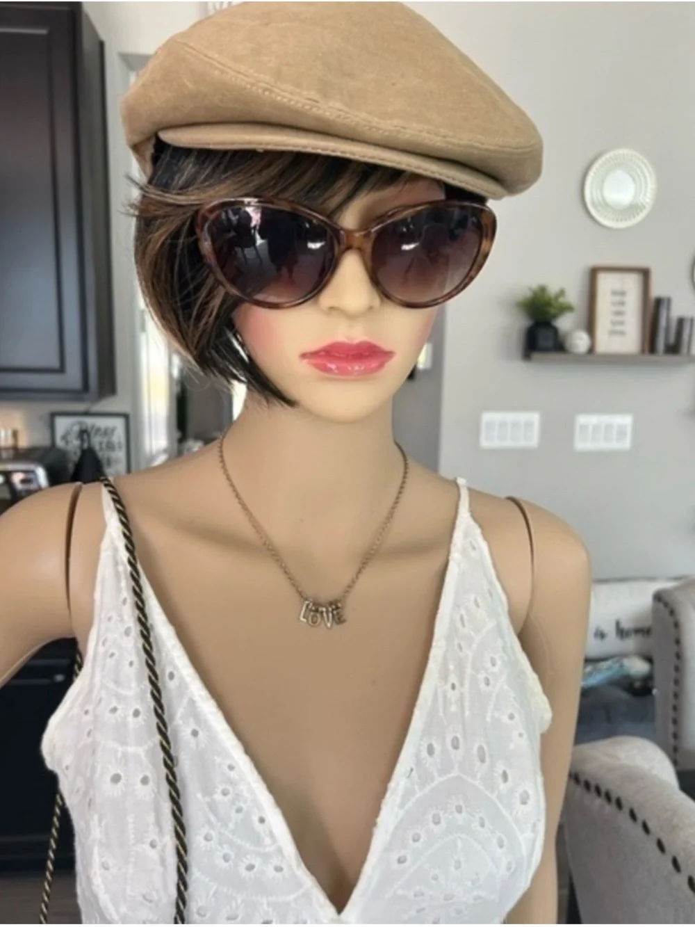 🌸 Betsey Johnson tortoise frame sunglasses sunshades